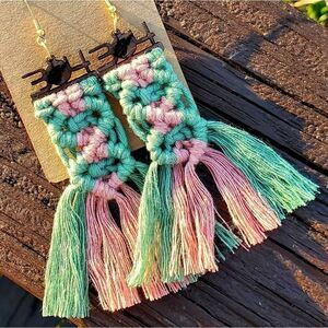 EXCLUSIVE 304 Tees Logo Earrings